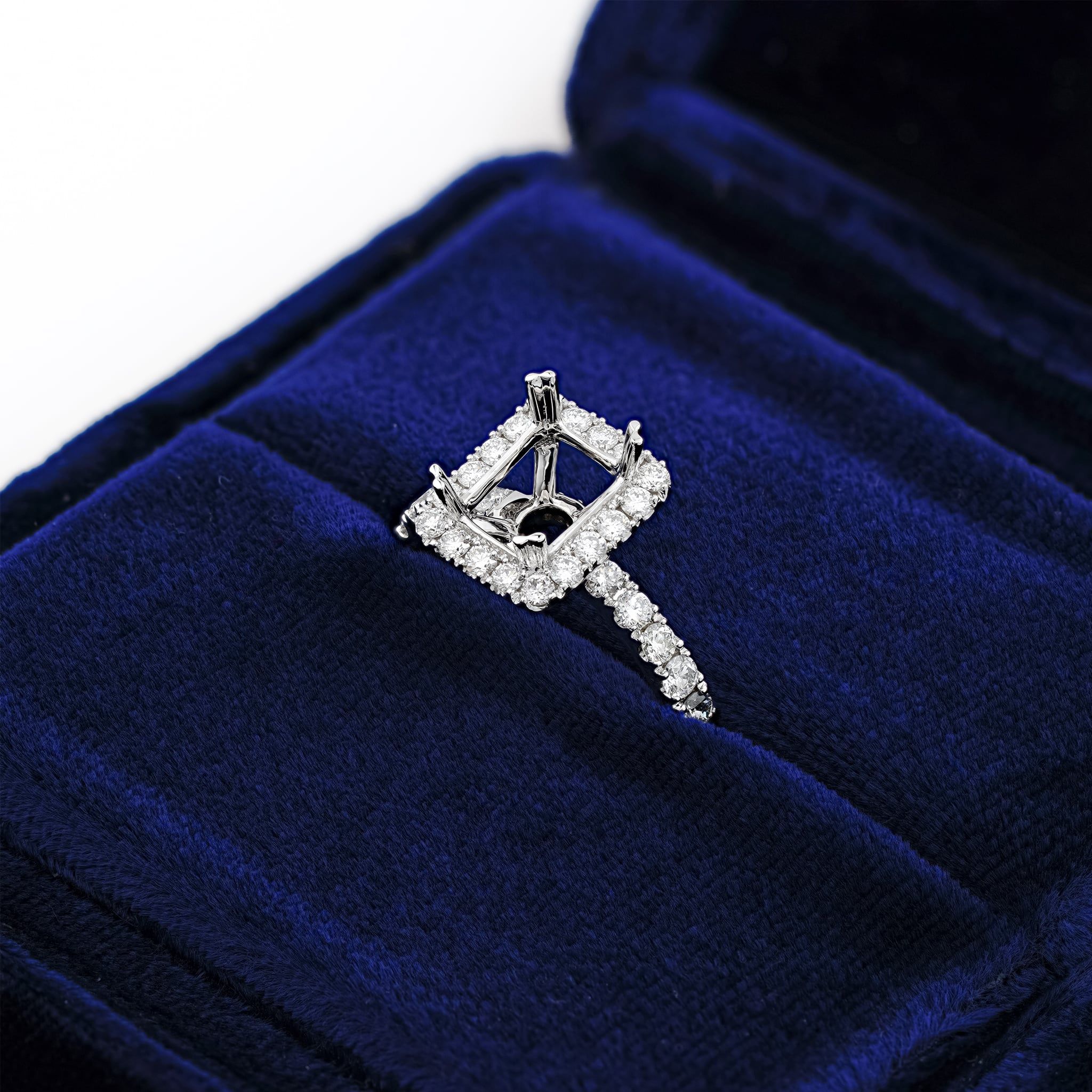 EMERALD HALO SEMI-SET RING