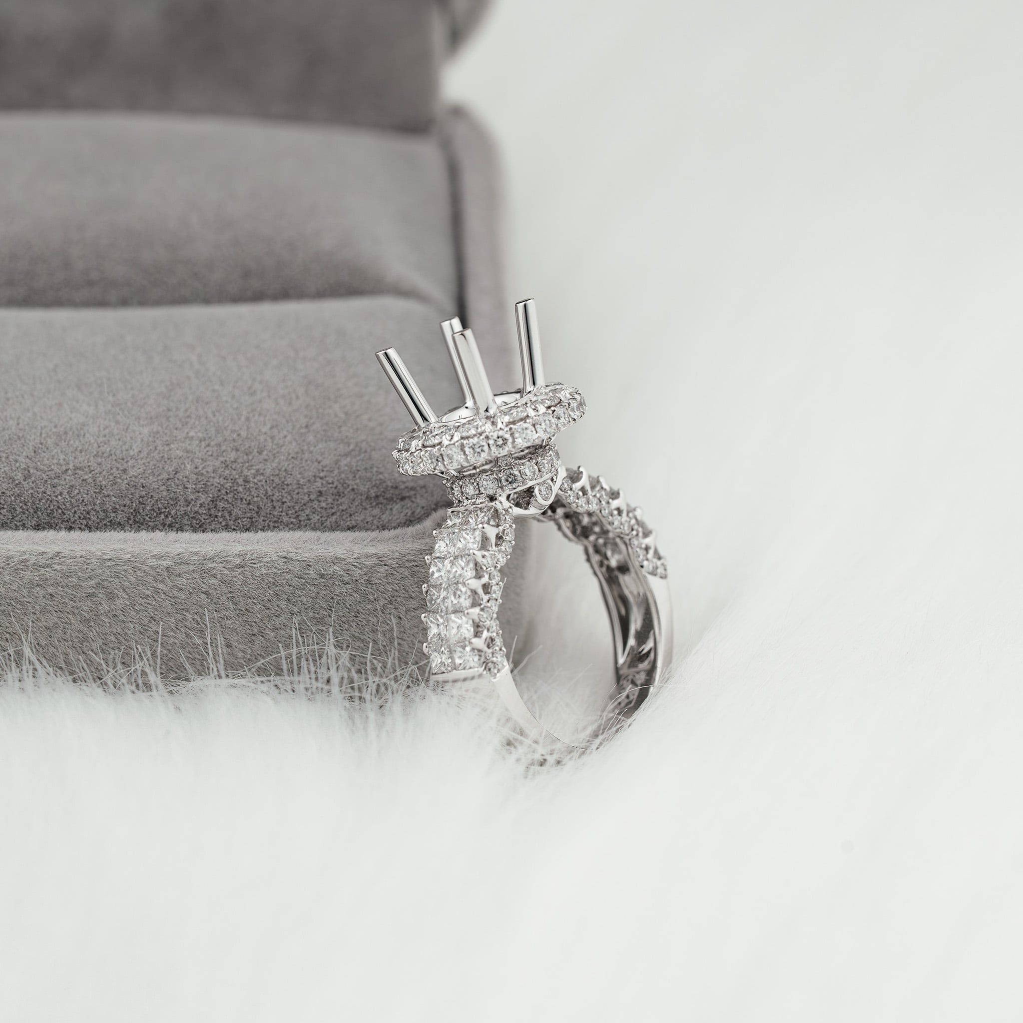ICED HALO SEMI-SET RING