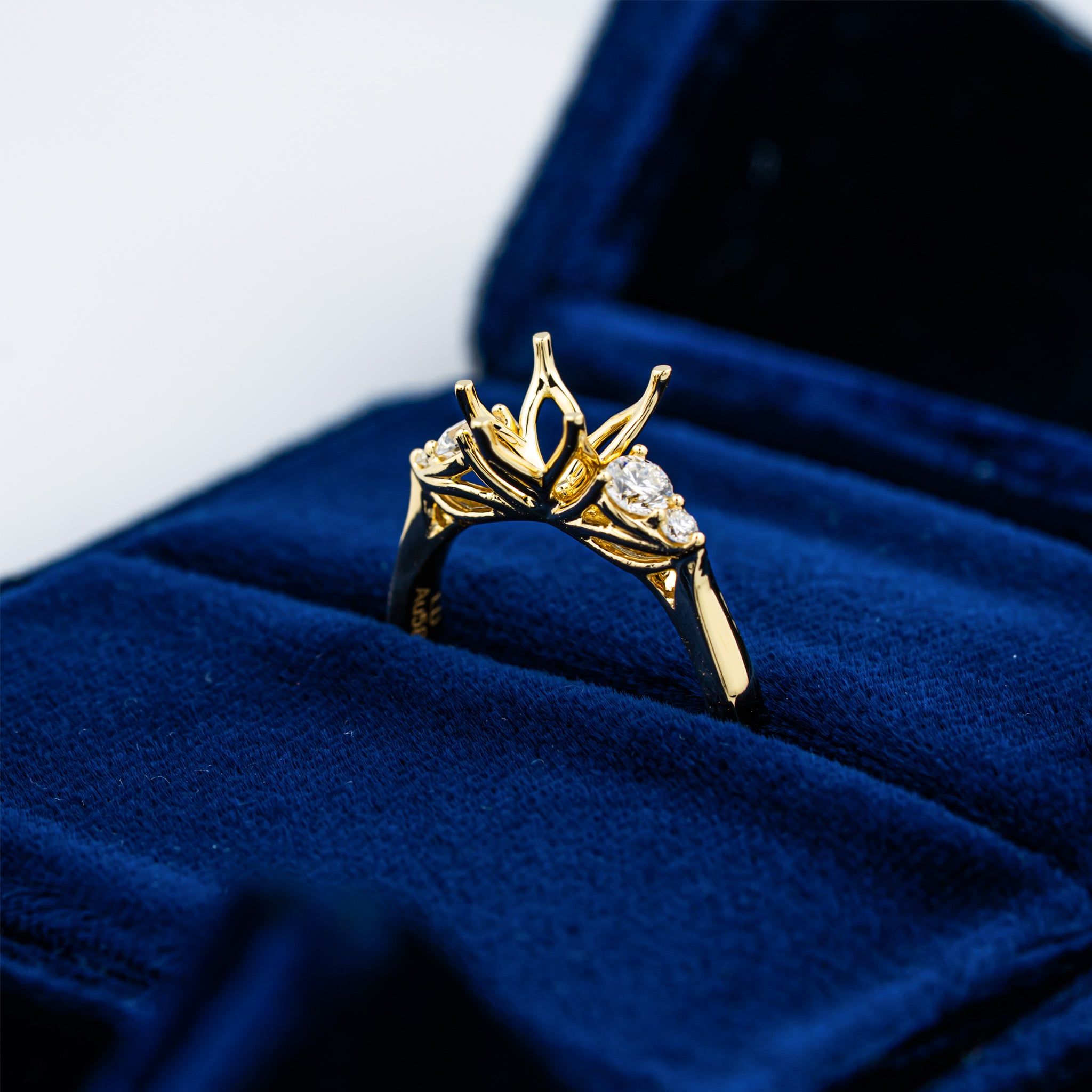 HEART CATHEDRAL SEMI-SET RING