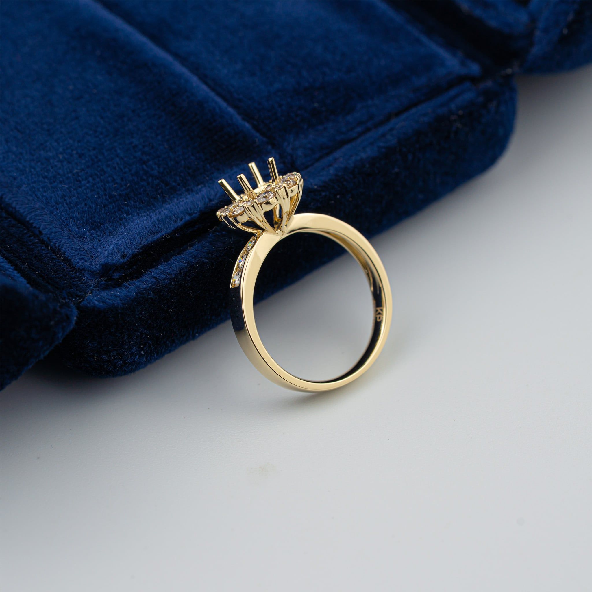 HALO SEMI-SET RING