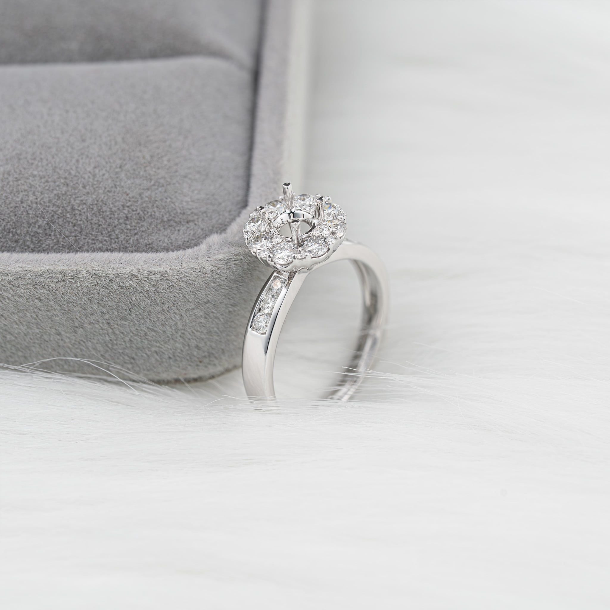 HALO SEMI-SET RING