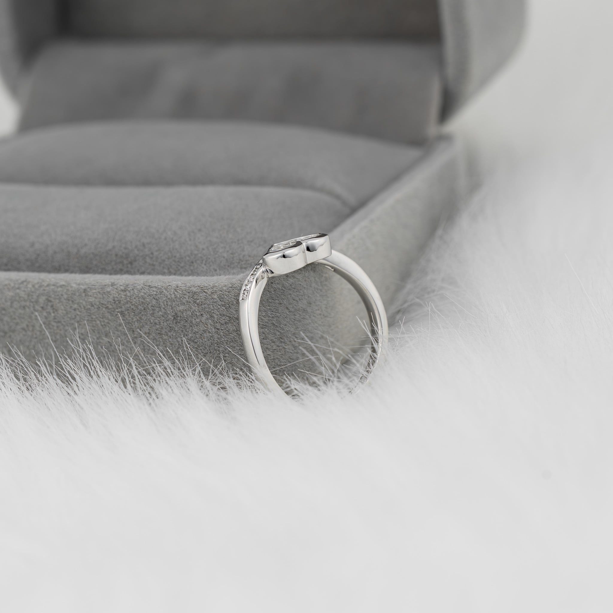HEART COMPOSITE CONTOUR RING