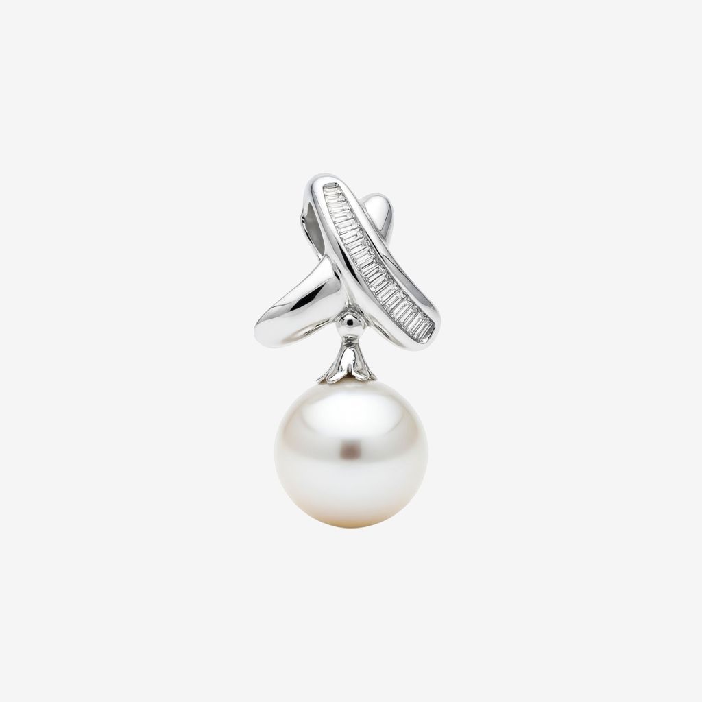  CONTEMPORARY INTERSECT PEARL PENDANT 