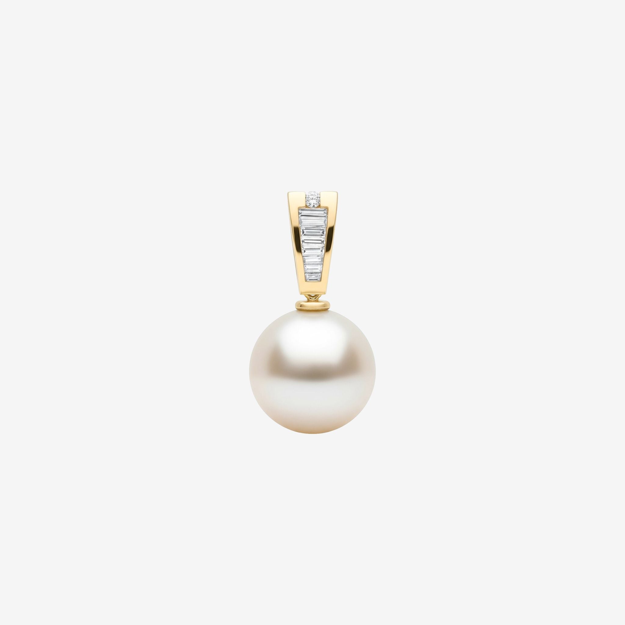 ACCENTED PEARL PENDANT