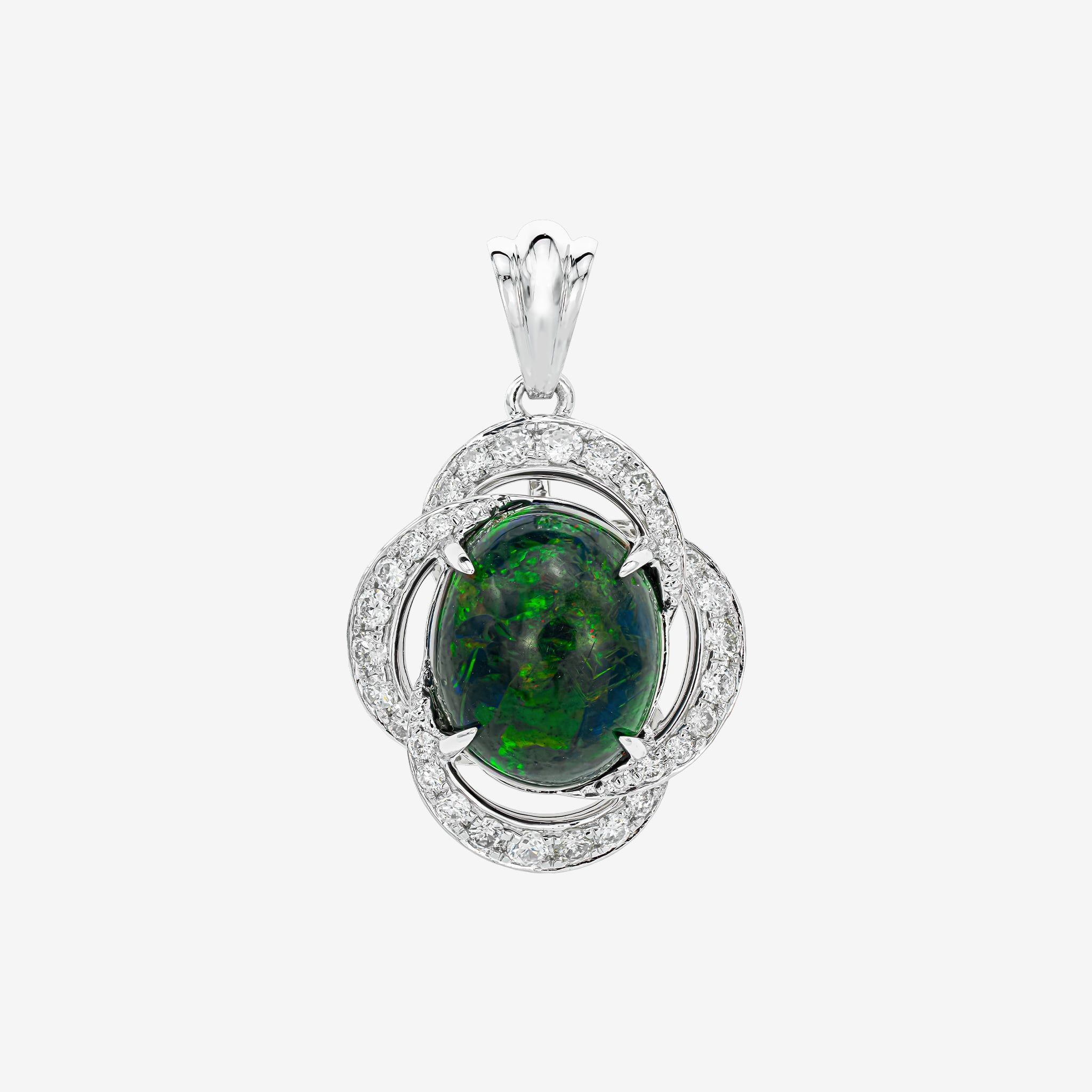 CLOVER HALO-STYLE PENDANT