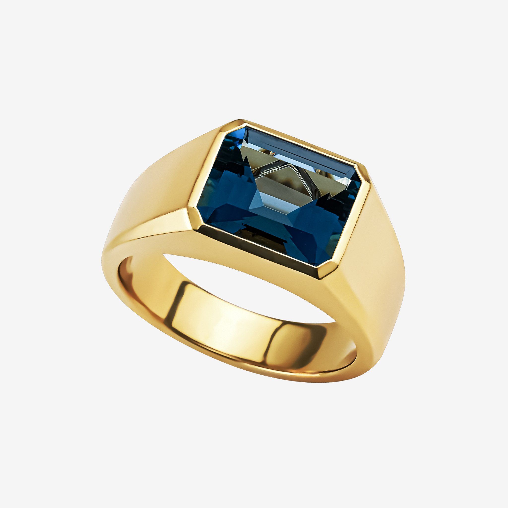 EMERALD CUT BEZEL RING