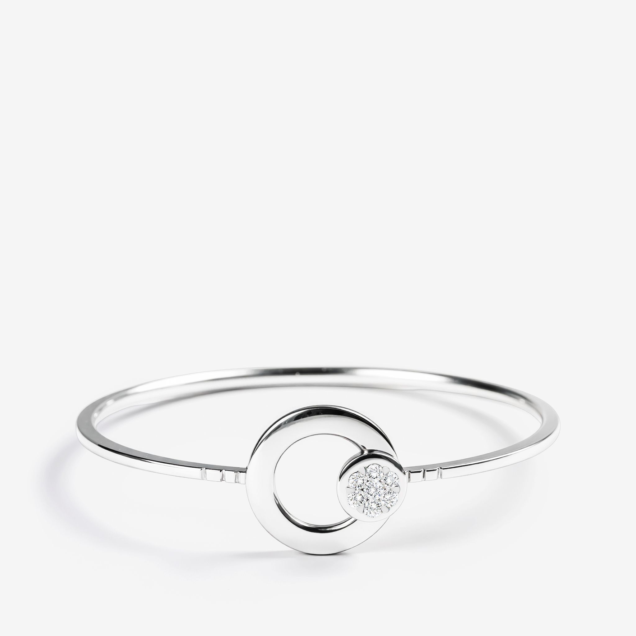 OPEN CICRLE HOOK BANGLE