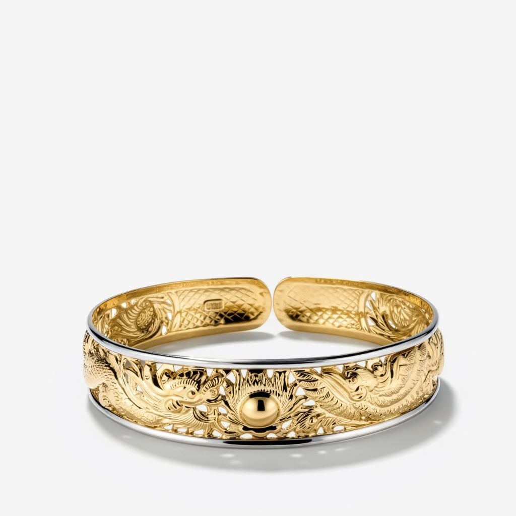  ENGRAVED ZODIAC BANGLE 