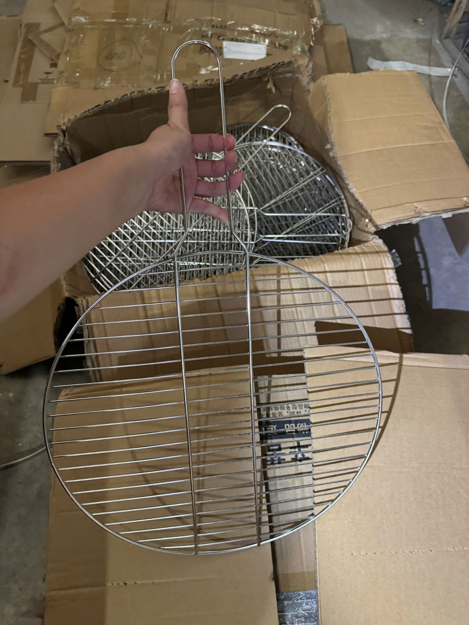  Vỉ Nướng Tròn Có Tay Cầm 