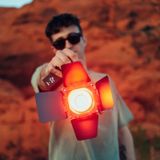  Zhiyun Molus X100 RGB 2500K-10000K đèn led 100W cầm tay nhiều màu 