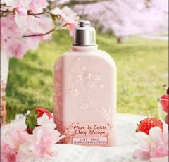 Sữa Dưỡng Thể L'Occitane Cherry Blossom Shimmering Lotion 500ml
