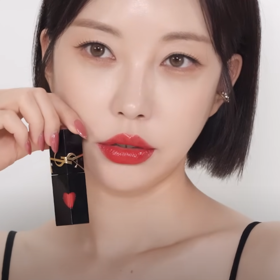 Son YSL The Inks Vinyl Cream ( Trái Tim ) #621 (Ko Tđ)