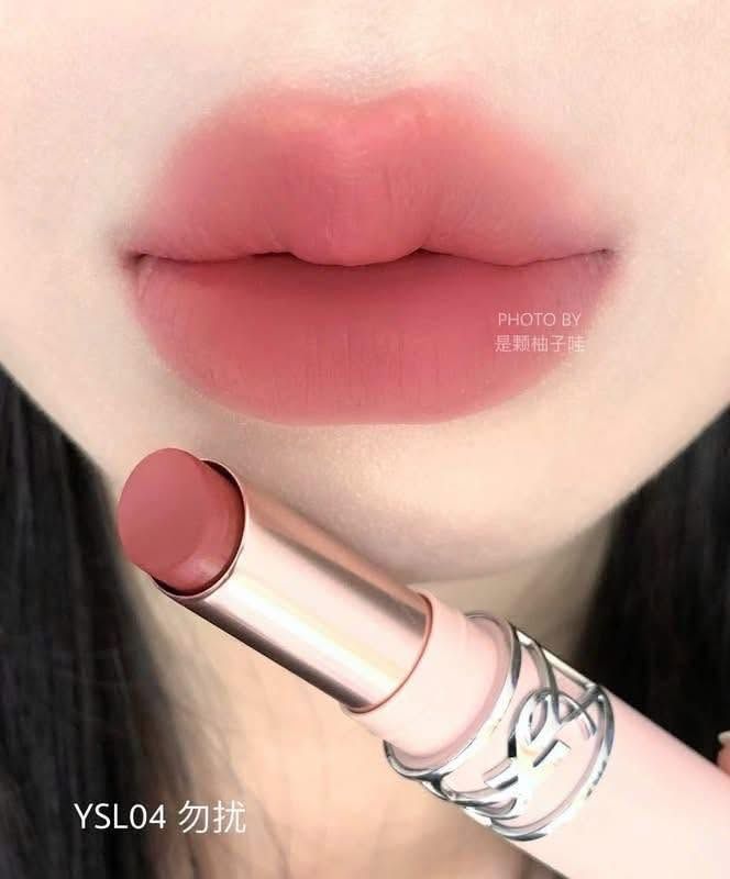 Son YSL Lovenude Lio Blusher #04 Red Handed