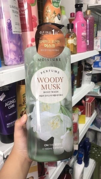 Sữa Tắm On: The Body Perfume #Woody Musk 1100ml
