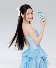 Sữa tắm Elvawell Hyaluronic Acid 250ml ( xanh )