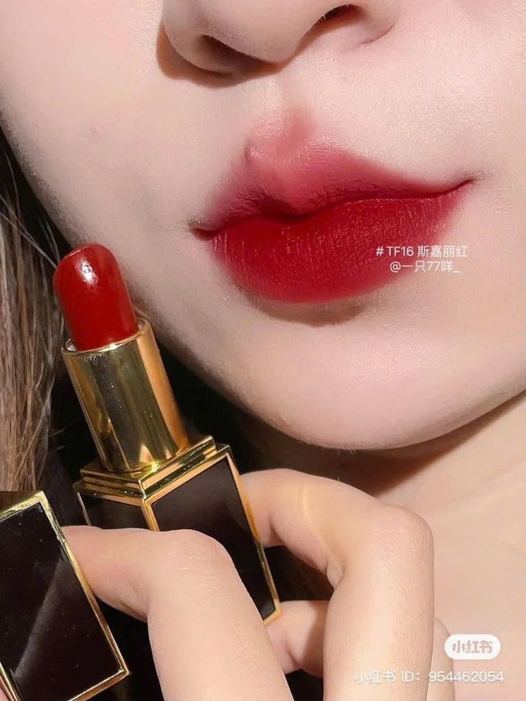 Son TOMFORD #16 Scarlet Rouge Vỏ Đen ( Ko Tđ )