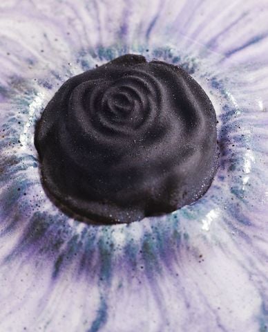  LUSH - Bom tắm Black Rose 