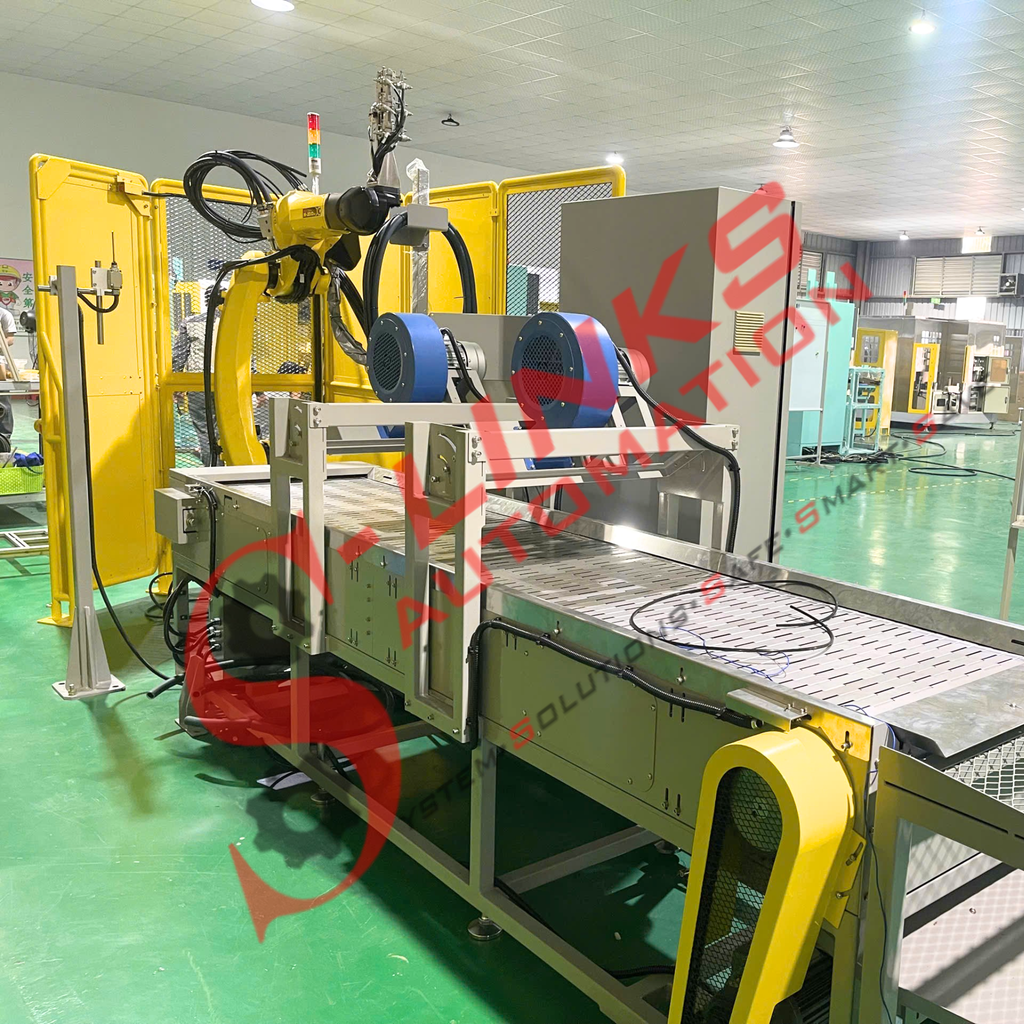  HỆ THỐNG ROBOT GẮP SẢN PHẨM KẾT HỢP PHUN CHẤT TÁCH KHUÔN 