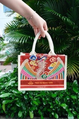 [HÀNG TẶNG KHÔNG BÁN] 1 Túi đay + bộ cọ 8 cây Phấn Nụ Hoàng Cung