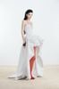 Cho thuê váy trắng cúp ngực tà đính bông hồng GLAMDOLL đi đám cưới quyến rũ