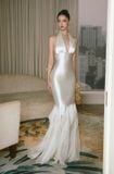  Váy trắng dài khoét ngực đuôi cá GLAMDOLL 