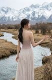  Váy kem cổ yếm hở ngực  LOVELYN 
