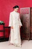  W - Áo dài BẠCH NGỌC trắng kèm dây cài hoa  MỘC TRÀ 