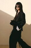  Set vest đen 4 cúc vàng áo S quần L ESTHER STUDIOS 