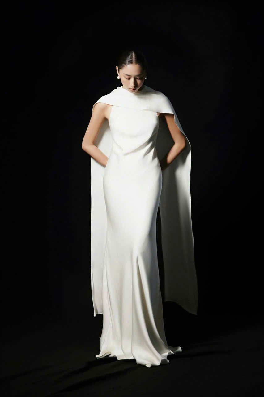  Váy lụa trắng cape quý phái HUONG BOUTIQUE 