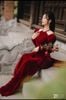Cho thuê áo dài nhung đỏ cổ yếm 21SIX đi sự kiện sang chảnh