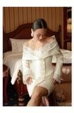  Váy trắng ngắn trễ vai cổ vest phối ren KEIRA TONG 