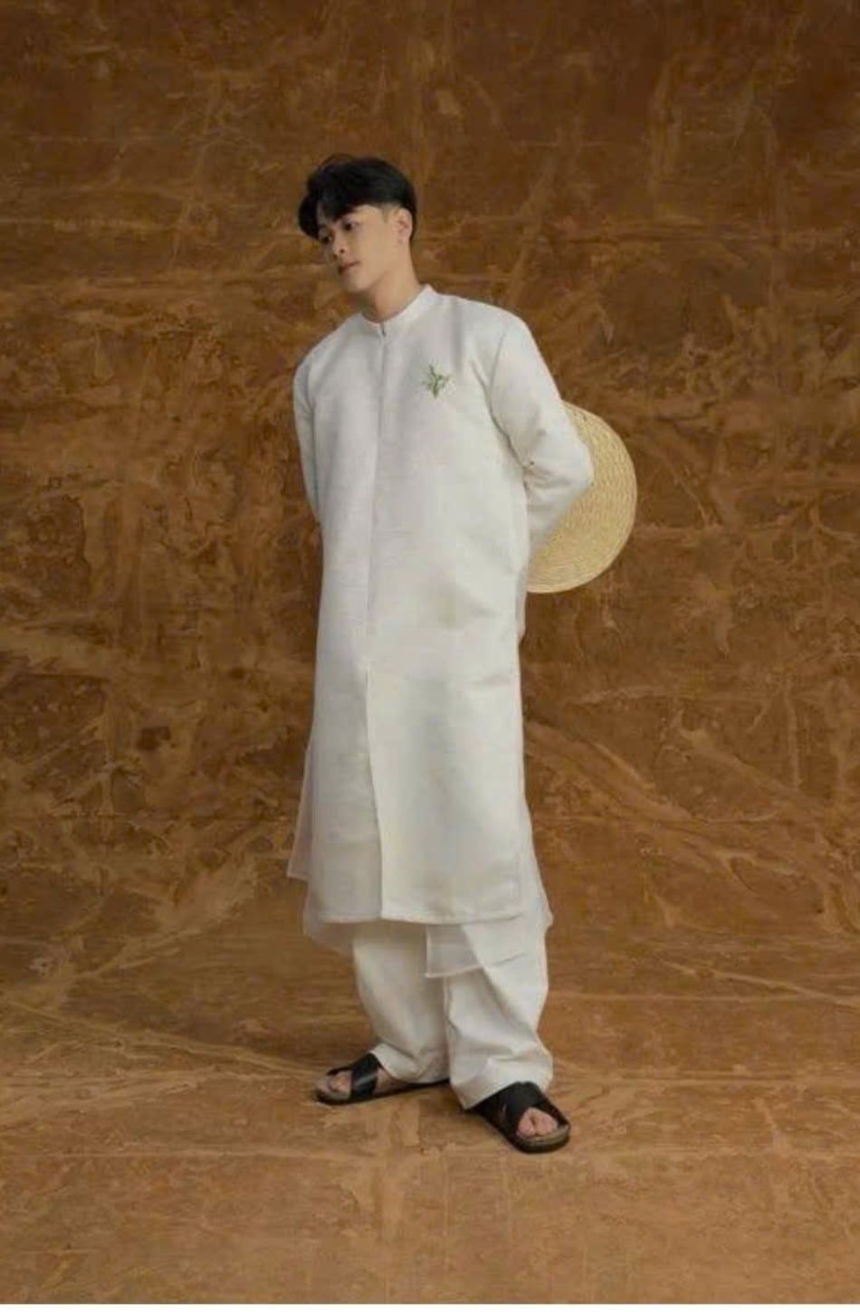  W - Áo dài màu kem ngà VILLA WINGS 