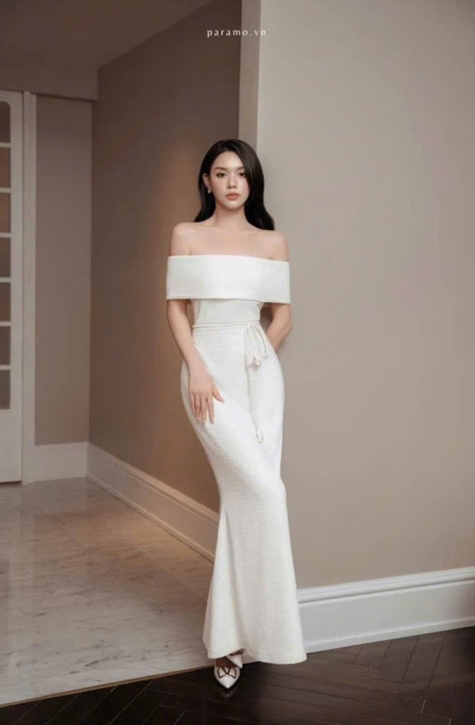  Váy trắng dài bẹt vai có dây thắt eo PARAMO 