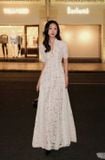  Váy ren trắng cổ chữ V tay ngắn JENNIE CHOO 