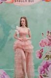  Váy hồng tầng đính cánh bướm bự 1 bên ngực STELLA BUI 