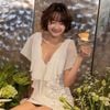 Cho thuê váy trắng ngắn xẻ ngực  TRIO JI đi chơi sang chảnh