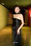  Váy đen dài choàng cổ BYDI 