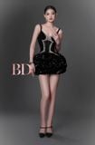  Váy đen tà phồng đính đá ngay ngực và ôm eo BANDAGE DRESS 