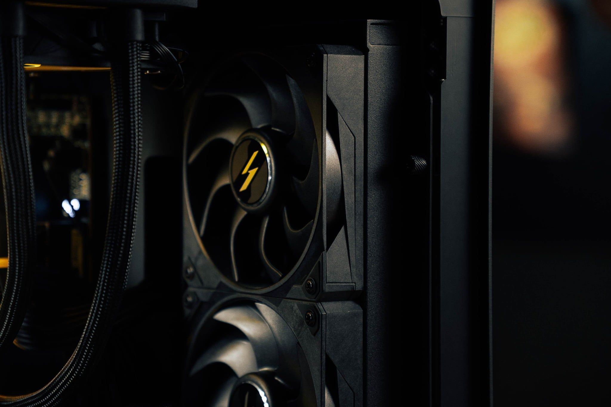  PC GVN x MSI LIGHTNING (Intel Core Ultra 9 285K/ VGA RTX 5090) 