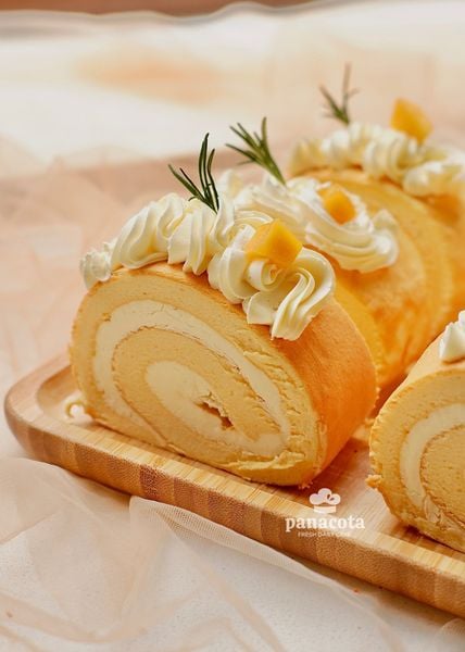 BÁNH CUỘN PHOMAI MỨT XOÀI