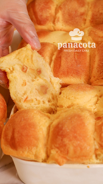 BÁNH MÌ BRIOCHE CAM VÀNG