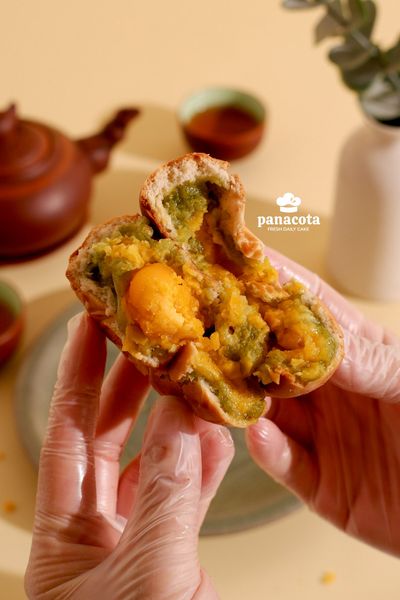 BÁNH NƯỚNG CỐM CUSTARD TRỨNG MUỐI