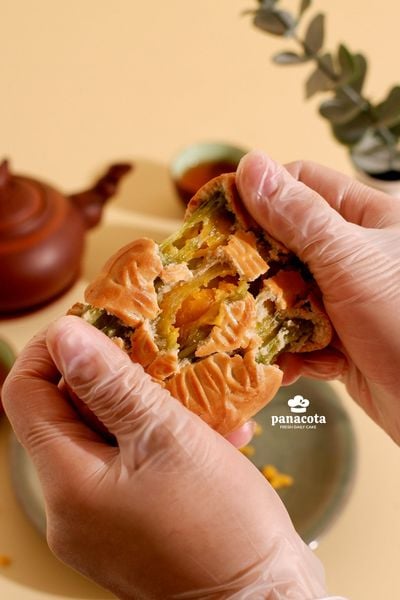 BÁNH NƯỚNG CỐM CUSTARD TRỨNG MUỐI