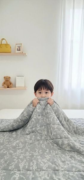  CHĂN TRẺ EM 1m2 x 1m6, 100% Cotton tự nhiên, không pha poly, càng giặt càng mềm càng mát, an toàn cho da của bé, Họa Tiết Bông Nền Xám  - Ngọc Hạnh Bedding 