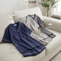Bộ mặc nhà nam J-ME JMPB305SH Cổ Chữ V Minimalist Chất Liệu Nhẹ Tênh