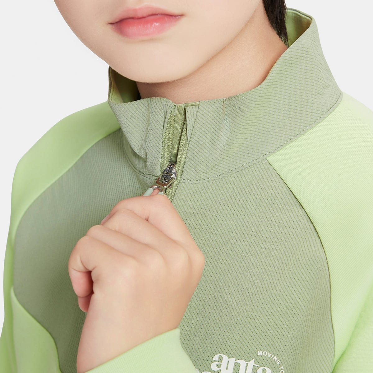 Áo Sweater Thể Thao Bé Trai Anta Kids A72536714-5