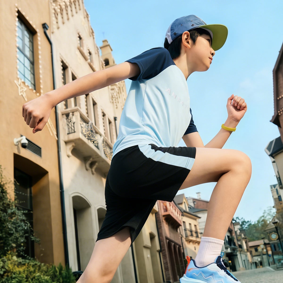 Bộ Quần Áo Thể Thao Bé Trai Anta Kids A72625710-3