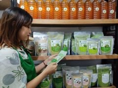 Bột rau mùi nguyên chất, gia vị ướp cho các loại thịt bò, heo, cừu, gà vịt, mang lại mùi thơm tự nhiên cho món ăn