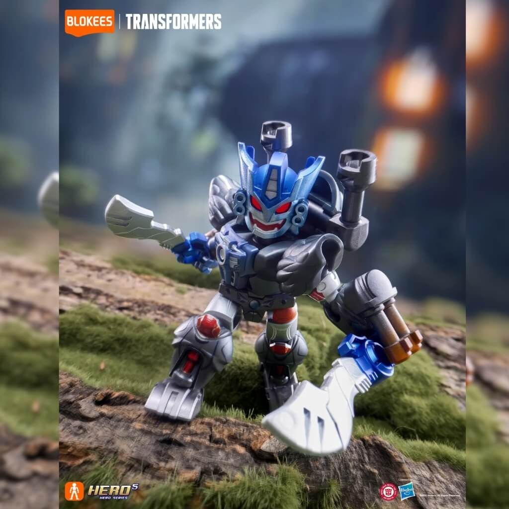 Mô hình đồ chơi lắp ráp Transformers Defender Version 06 Brutal Fang BLOKEES