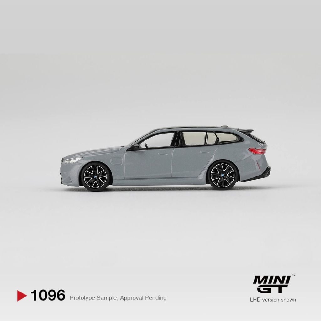 Mô hình xe BMW M5 Touring ( G99 ) 1:64 MiniGT